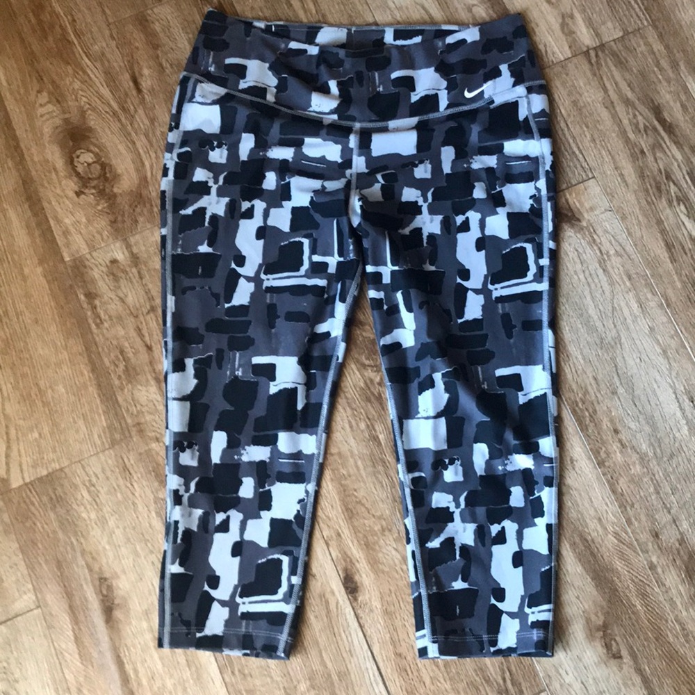 Nike Dri-Fit Capri leggings
